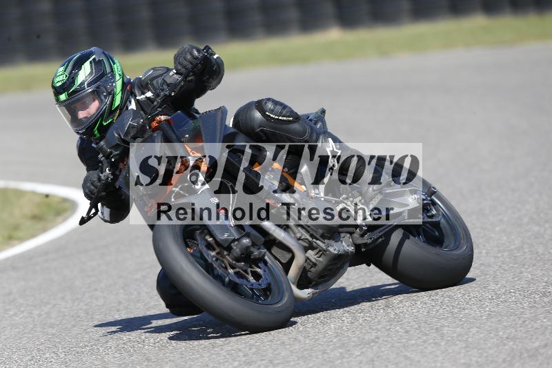 /Archiv-2025/49 26.08.2025 Cornu Master School ADR/rot-rouge/38